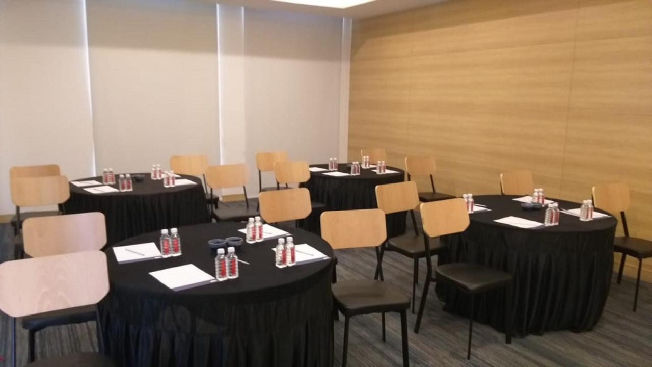 Holiday Inn Express Nashik Indira Nagar By Ihg Esterno foto